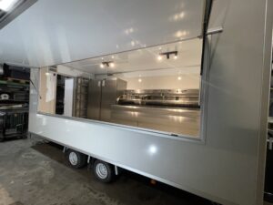 Nieuw foodtruck + 5 pans perfecta ( voor grote evenementen)