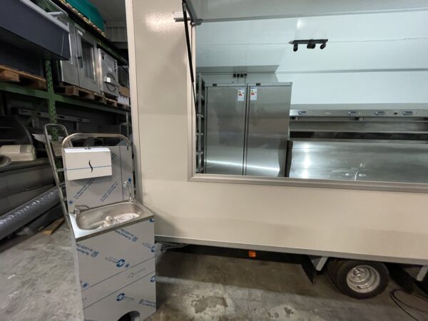 Nieuw foodtruck + 5 pans perfecta ( voor grote evenementen)