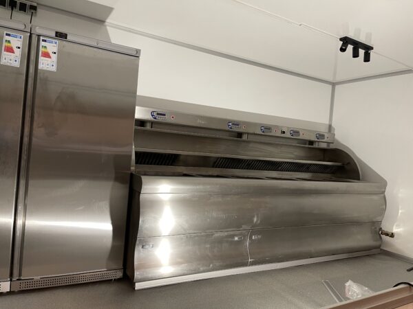 Nieuw foodtruck + 5 pans perfecta ( voor grote evenementen)