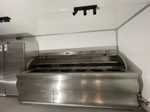 Nieuw foodtruck + 5 pans perfecta ( voor grote evenementen)