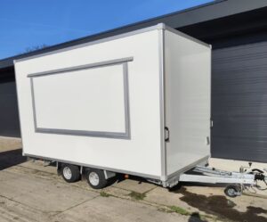 FOODTRUCK VERKOOPWAGEN premium line 4,20m x 2m LEEG